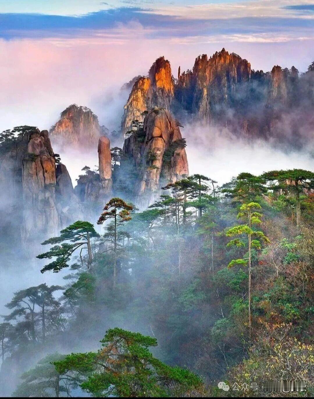 上联:且宿云湖听叶语下联:闲伴松岭对风吟横批:清雅幽境