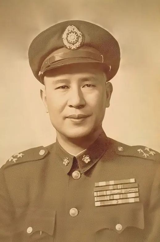 1949年，“小诸葛”白崇禧向蒋介石献策：既然打不过解放军，不如集中全部兵力，南