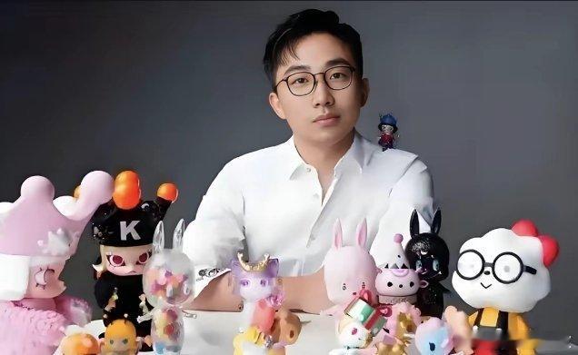 泡泡玛特的创始人王宁刚开始创业融资时，有些投资人说：这家伙学历一般，上班时能力表