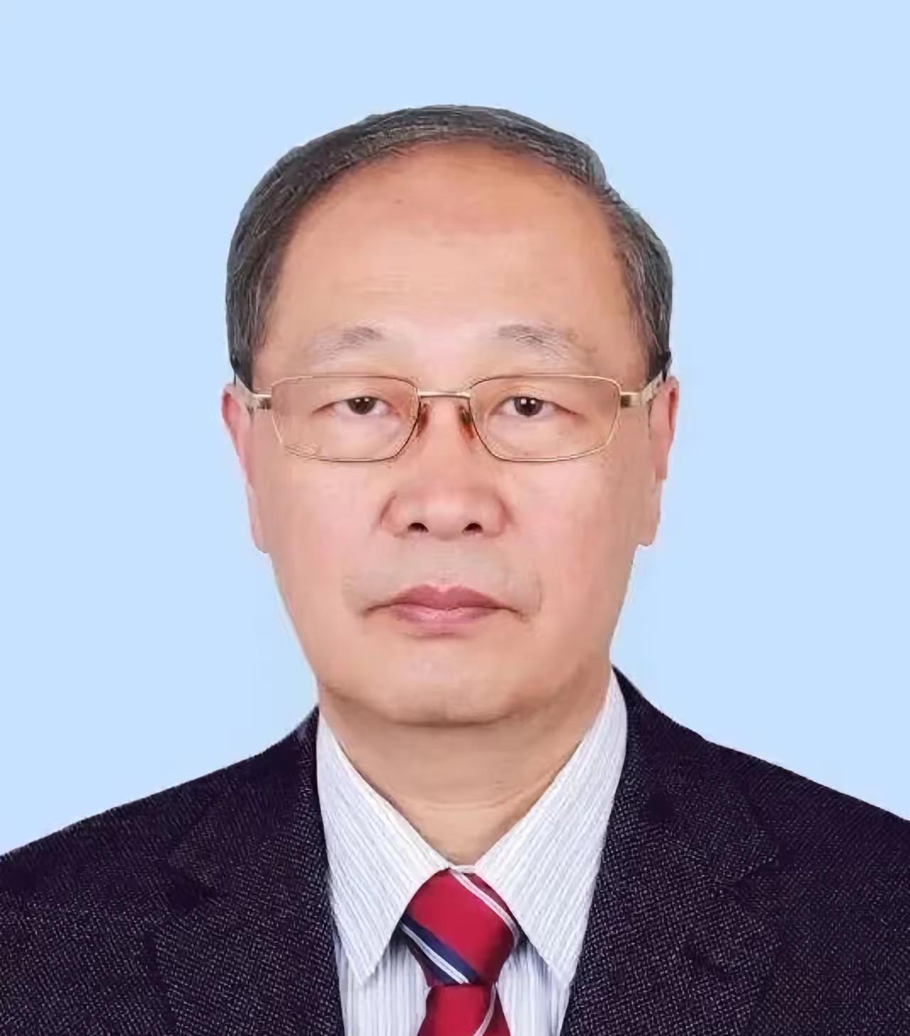 老美刚在面前递刀，咱们自家就悄悄“清扫门户”。很多人看到这条消息的时候，其实第