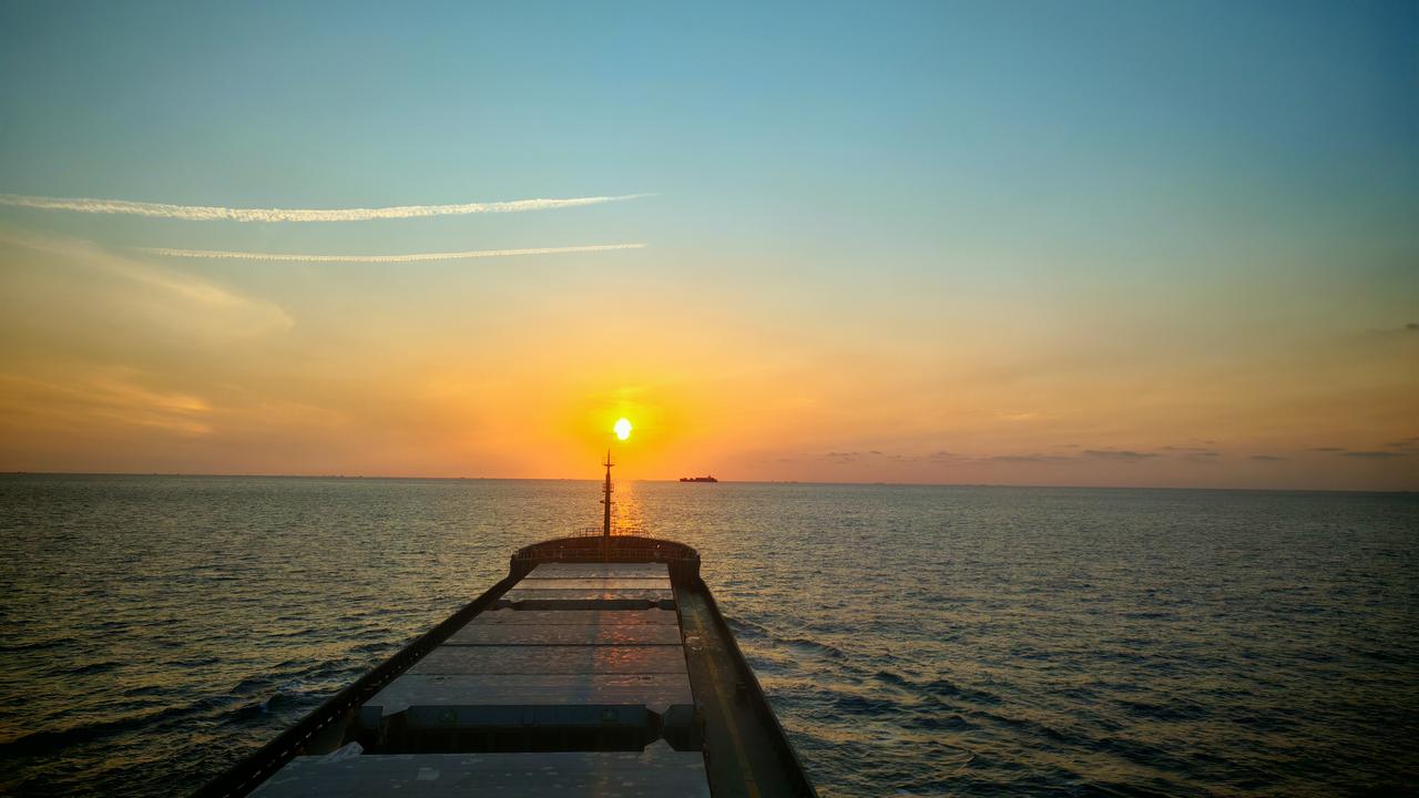 晒晒你拍的夕阳西下时的美丽风景每天欣赏醉美海上日出日落