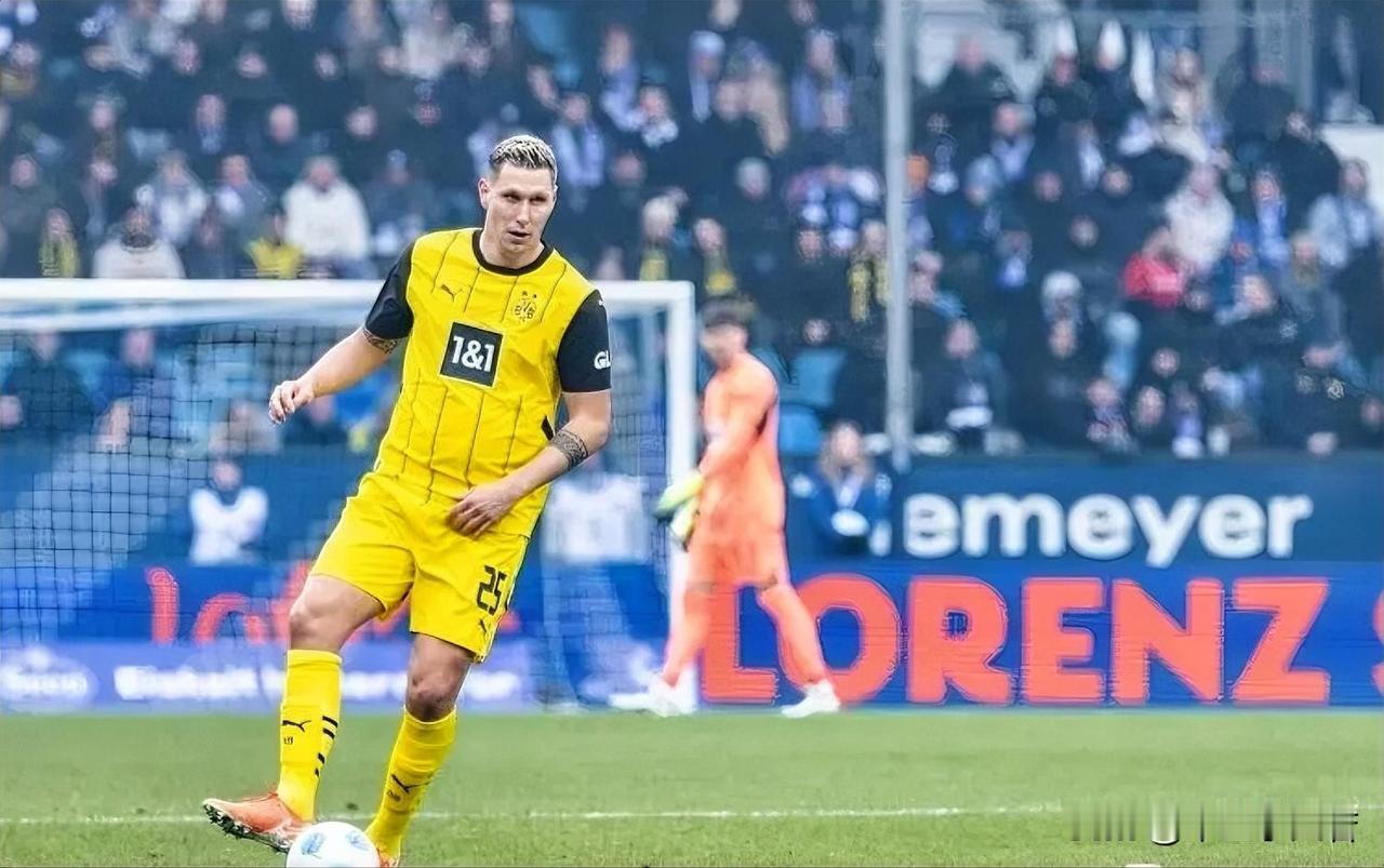 聚勒。意大利知名记者斯基拉消息称，米兰上周与聚勒的经纪人团队进行了谈判。斯基拉没