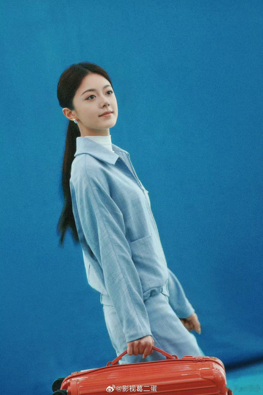 居然是现代职场剧赵一点都不像职场成年女性[笑着哭]​​​