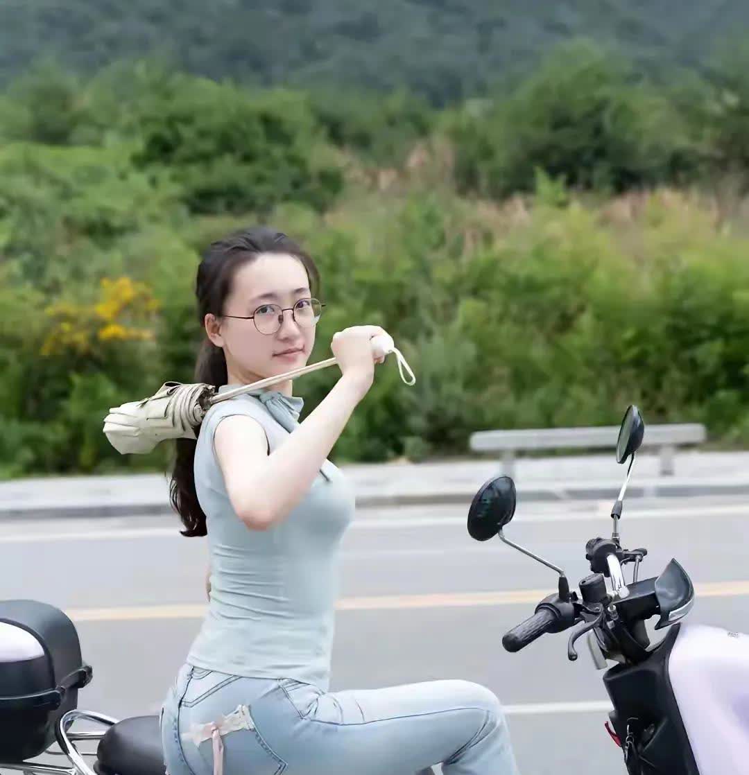 此时才明白，当年的陈冠希玩的东西多么高级，得甩我们多少条街啊！