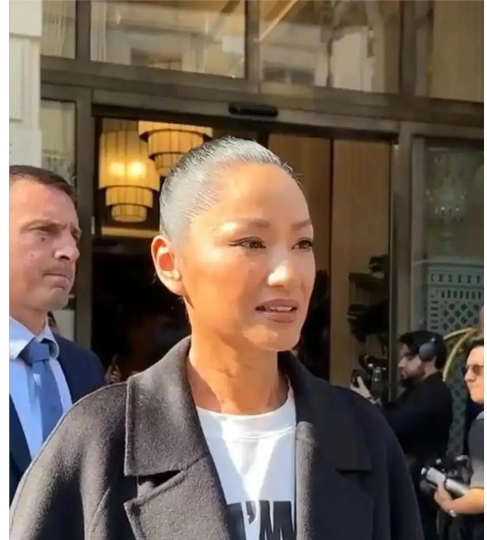 瞿颖这发型，还真没几个人驾驭，她属于顶级的古相美人，身材、颜值、气质都是一等一的
