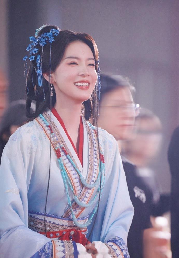 陈瑶❤️陈瑶被剧透的世界哇哦！霍仙姑还没看完，被剧透的世界就开机啦，旗袍战