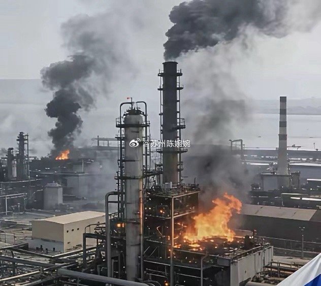 坏了！以色列的命根子被伊朗给炸毁了，这等于是直接掐断了以色列的能源大动脉！据央视