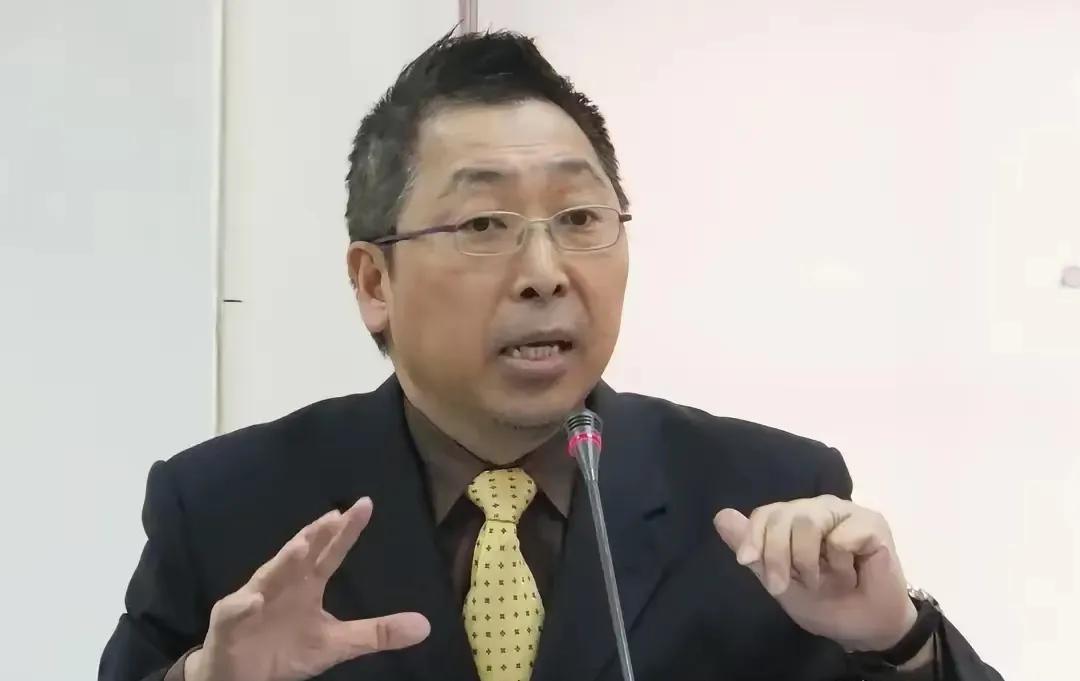 台湾名嘴唐湘龙这次问得太直接了。他对着那些天天喊“对等尊严”的人发问。联合国开会