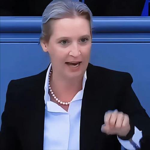 赛前狂言"小国不配"，结果自己首轮出局！德国外长的傲慢，换来了德国外交史上最惨