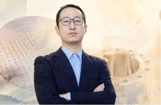 炸裂！华为刚抛出"韬定律"，顶级芯片天才就连夜带团队回国！ 就在5月25日