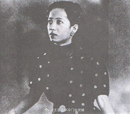 王室王室泰国王室暹罗往事老照片：1985年，颂妃外婆索伊亚丧礼上的过桥