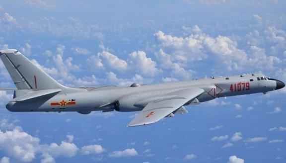 为何中国反复升级轰-6轰炸机？因为说白了，压根就是歪打正着。轰-6起源于苏联