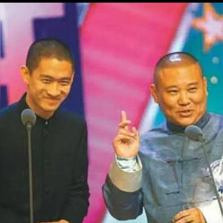 郭德纲这次会回应曹云金吗?因为昨天曹云金的出新书了,总共15万字,主要讲述了和前