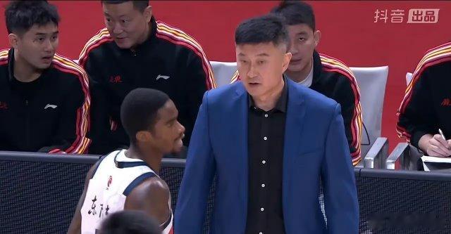 徐杰20+2+4，广东93-85力克广州，虽然赢球，但这3人必须挨批！1，焦泊乔