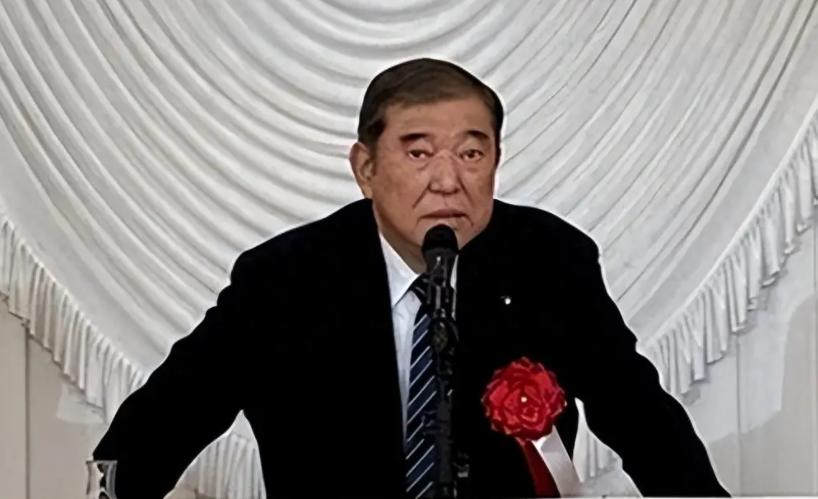 中日对峙不管怎么升级，日本好像越来越兴奋越来越嚣张了，表面上我们中国好像处于强势