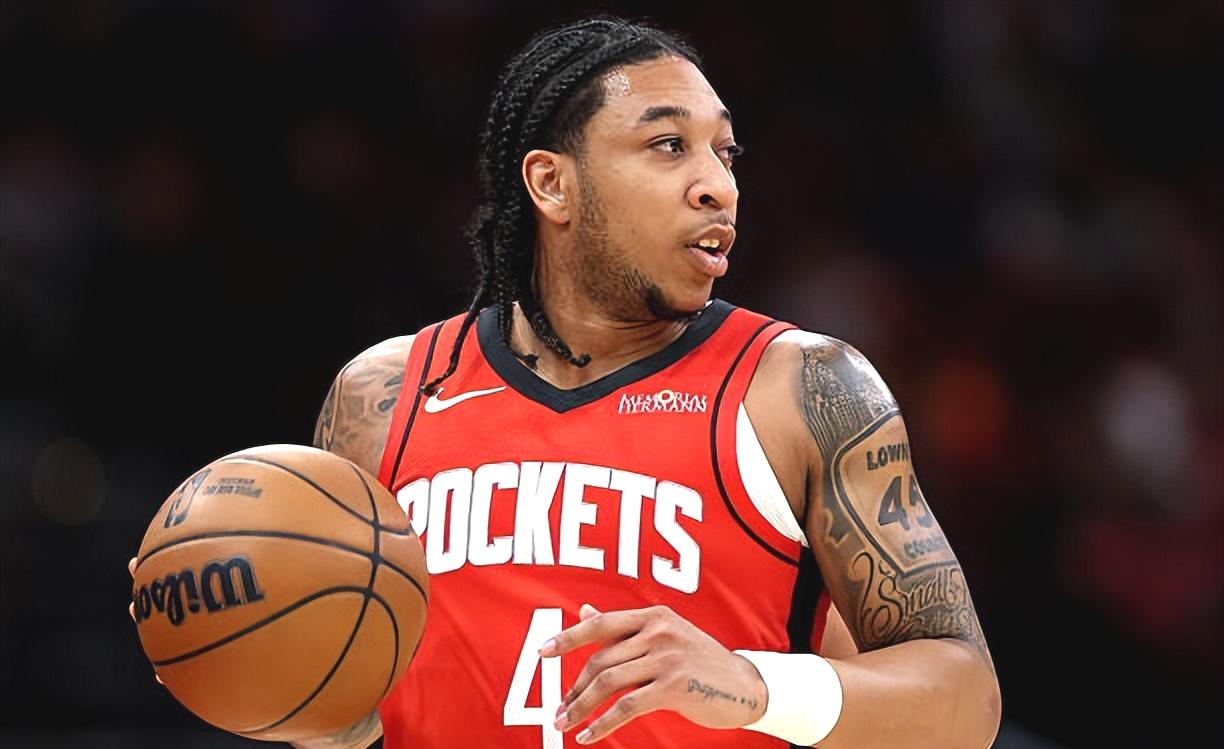 戴维森的表现打动了火箭，乌杜卡称将为其送上一份正式合同。赛季中期转会，火箭和