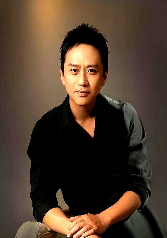 把兄弟情当剧本演，把粉丝当韭菜割，《五哈》这盘棋下得真大。第五季，鹿晗说走