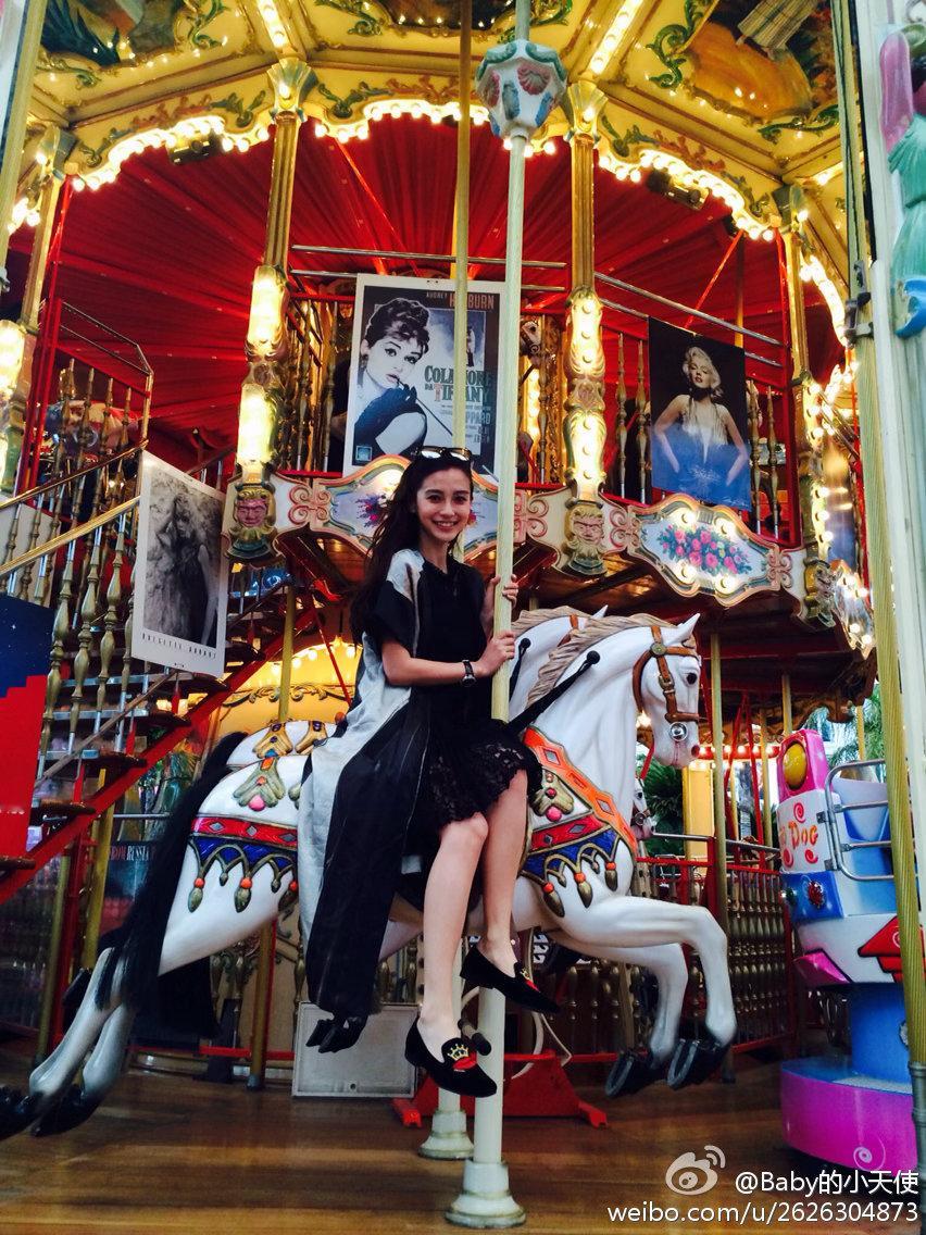 angelababy[比心]杨颖童心未眠的和她的旋转木马🎠​​​