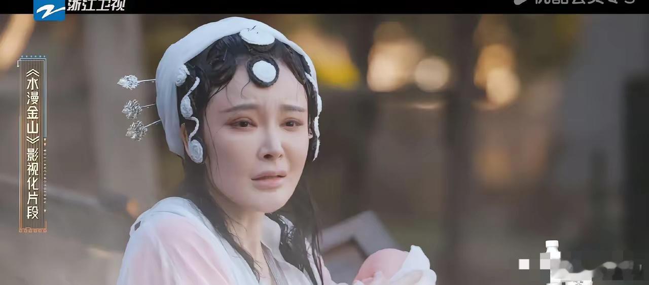 演技好有什么用？顶着一张整容脸真的很败路人缘！​虽然刘雨欣成为本季《无限超越班