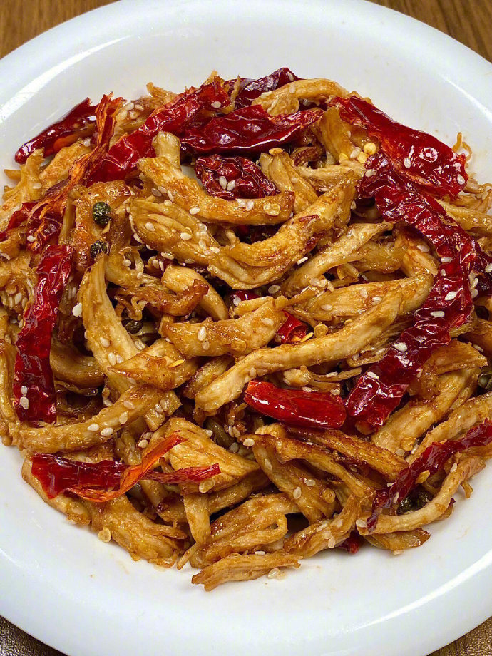 家常菜下饭追剧必备的麻辣鸡