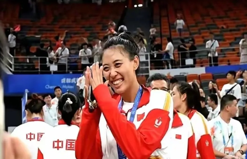 宫指导唐子婷可以进国家队吗？全国女篮锦标赛夺冠，这个系列赛四川女篮表现最稳定的