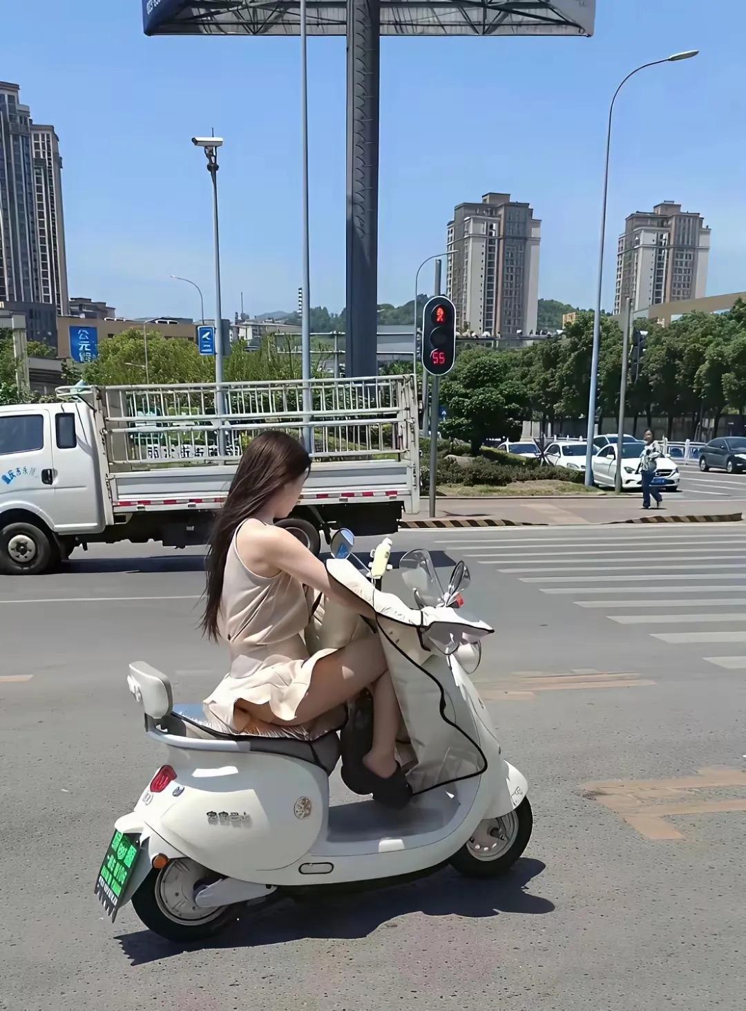 不吐不快，这件事我始终记得！以后不要借钱，不要借钱！我的一个同学借了我800块