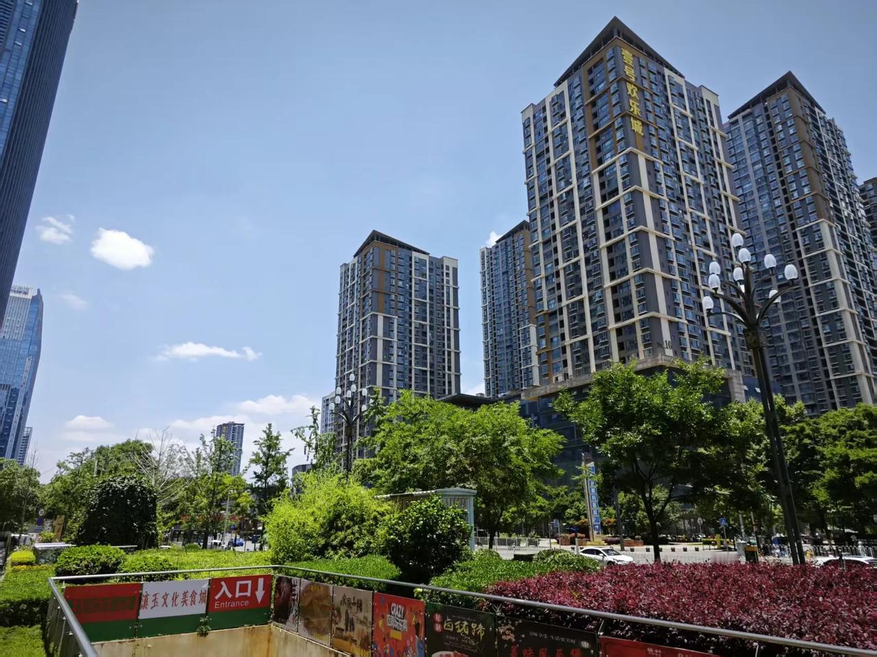 【房子真难卖】“口罩”还没结束时，因为家庭收入下降，同事只能卖昆明呈贡的房子还