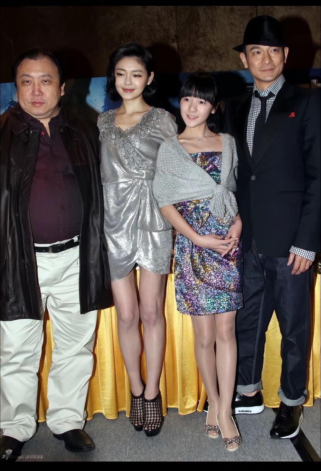大S这张牌打得是真让人可惜！当年她那张白瘦尖脸完全踩中审美风口，简直是众多人心