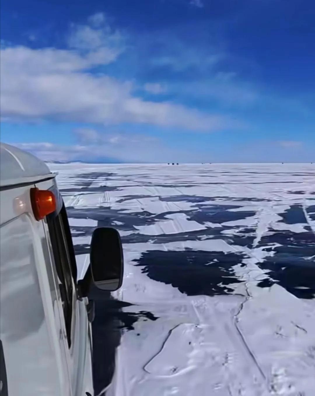 大过年的，还跑到冰天雪地的贝尔加湖去旅游，难道是钱多烧的，还是吃得太饱了。1