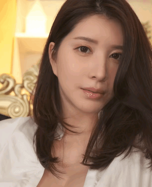 讲个关于日本的段子，博君一笑。一天，国人和日人在咖啡店聊天。国人：听说你们国