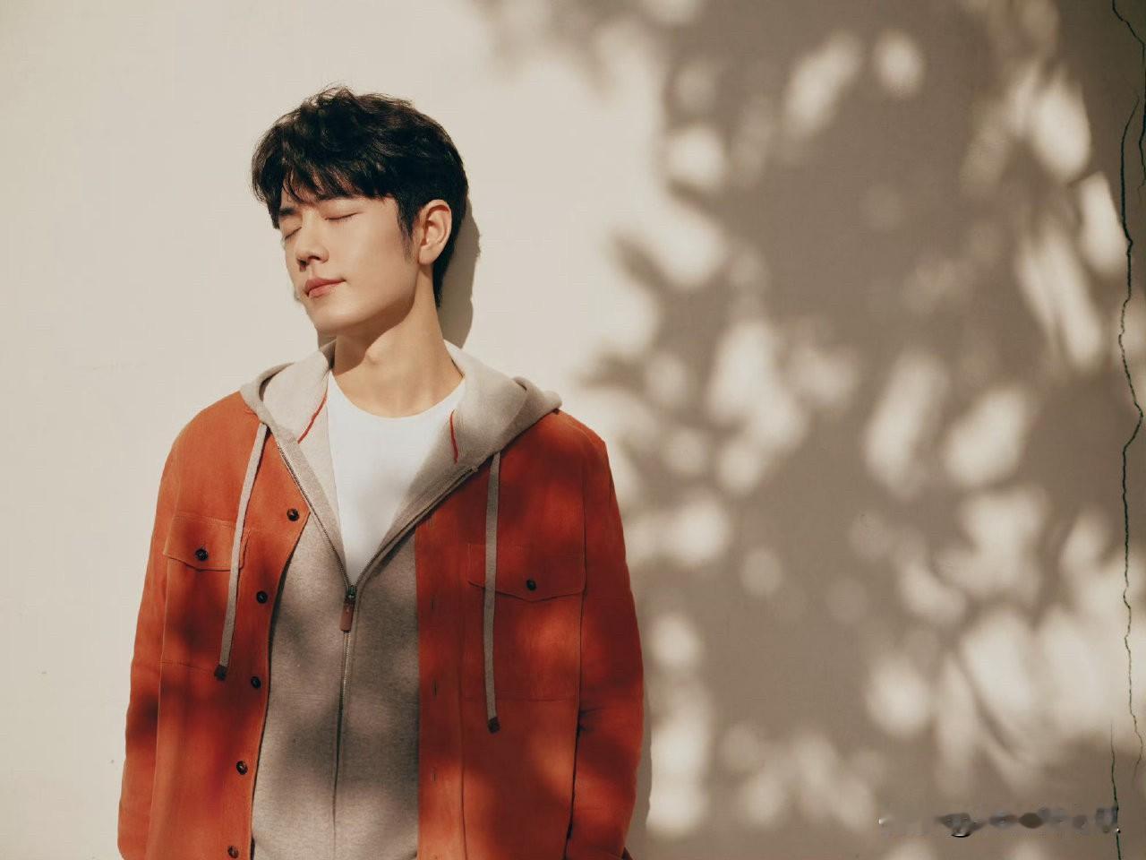 肖战昨晚的活动没有宣传官方只是偷偷的发了微博，没想到还是有很多人到场。因为火