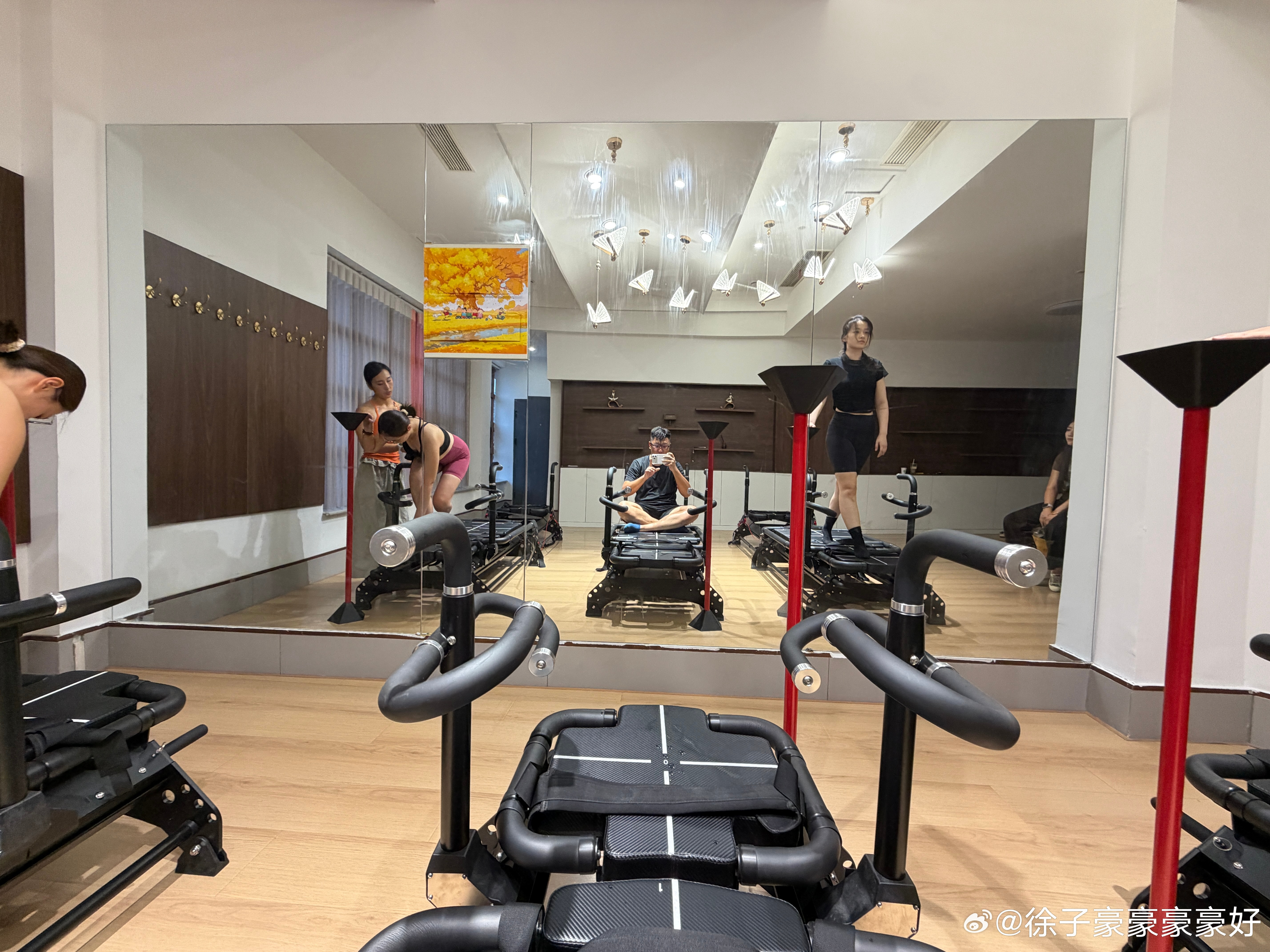 我媳妇非带我来练超模机，我说实话，我特么凑这个热闹干啥……我打拳不好吗。​​