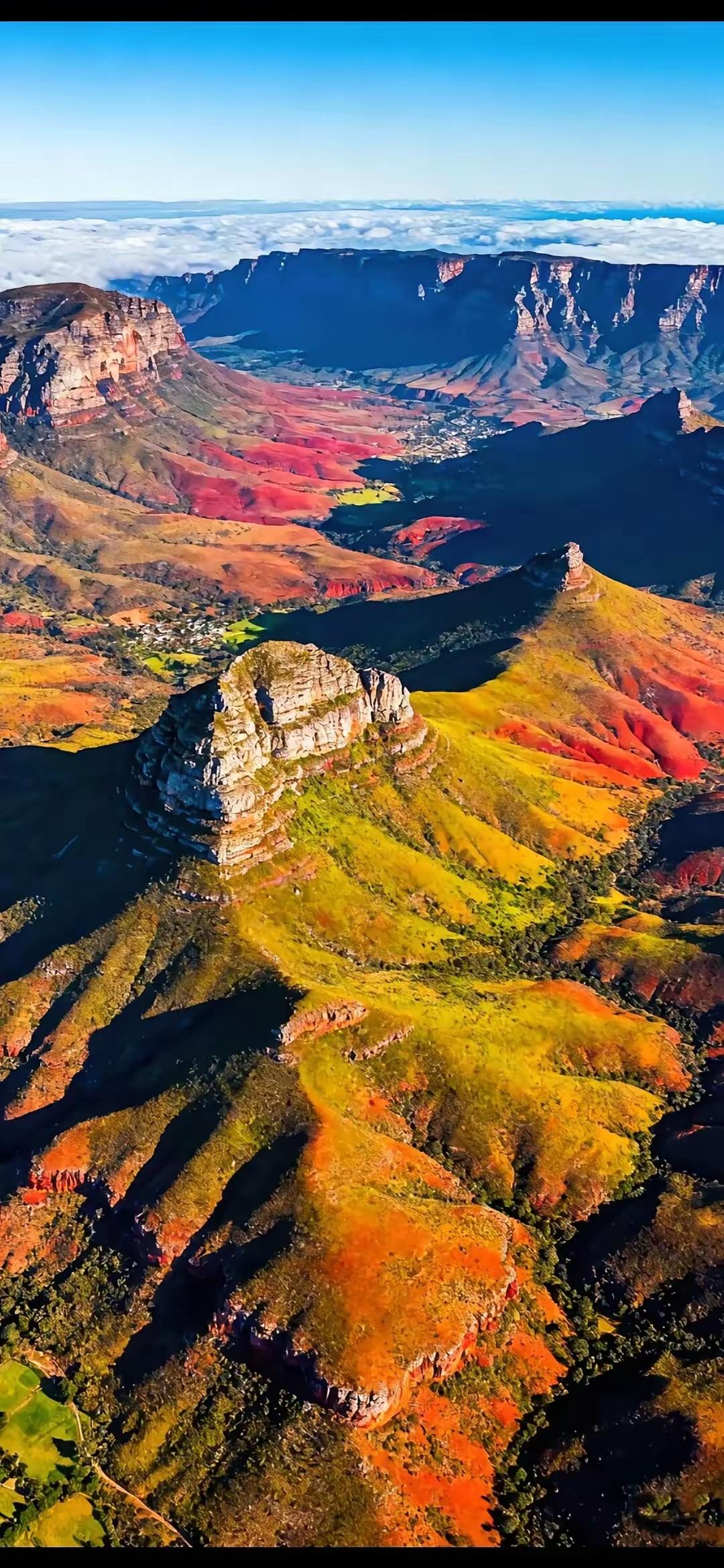一位作家说:“每个人的仇人都是这么来的。第一、花钱买回来的。第二、你的善良惯出