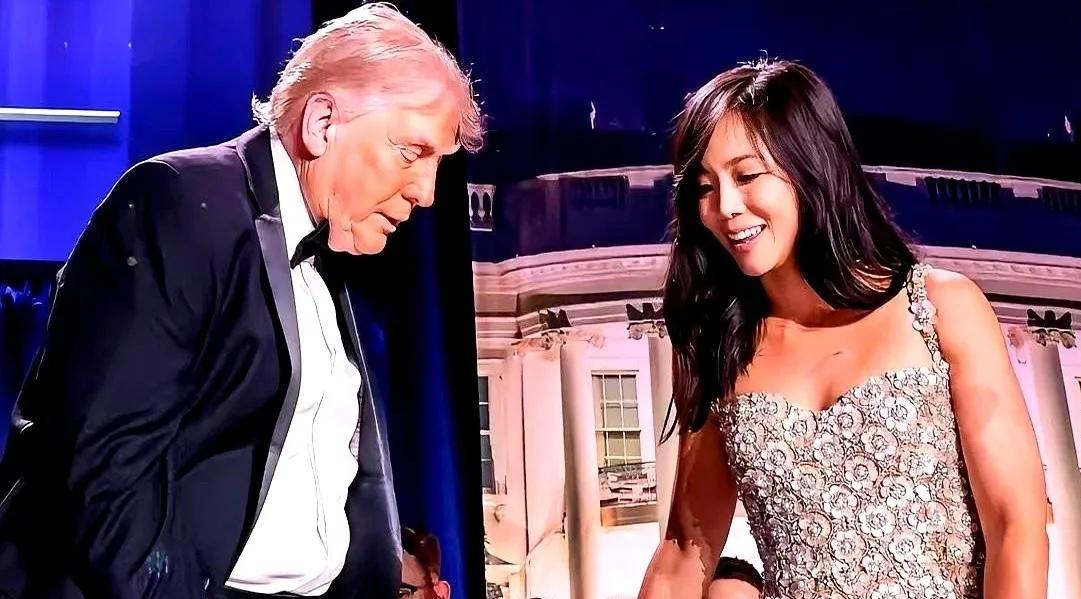 有个华裔姑娘，叫蒋维佳。特朗普在台上，手指着她问：“这话，你该去问中国。”会场里