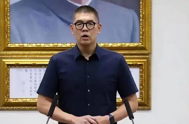 国民党副主席连胜文今天透露，他在担任国民党副主席的这四年中，从来没有领取过国民党