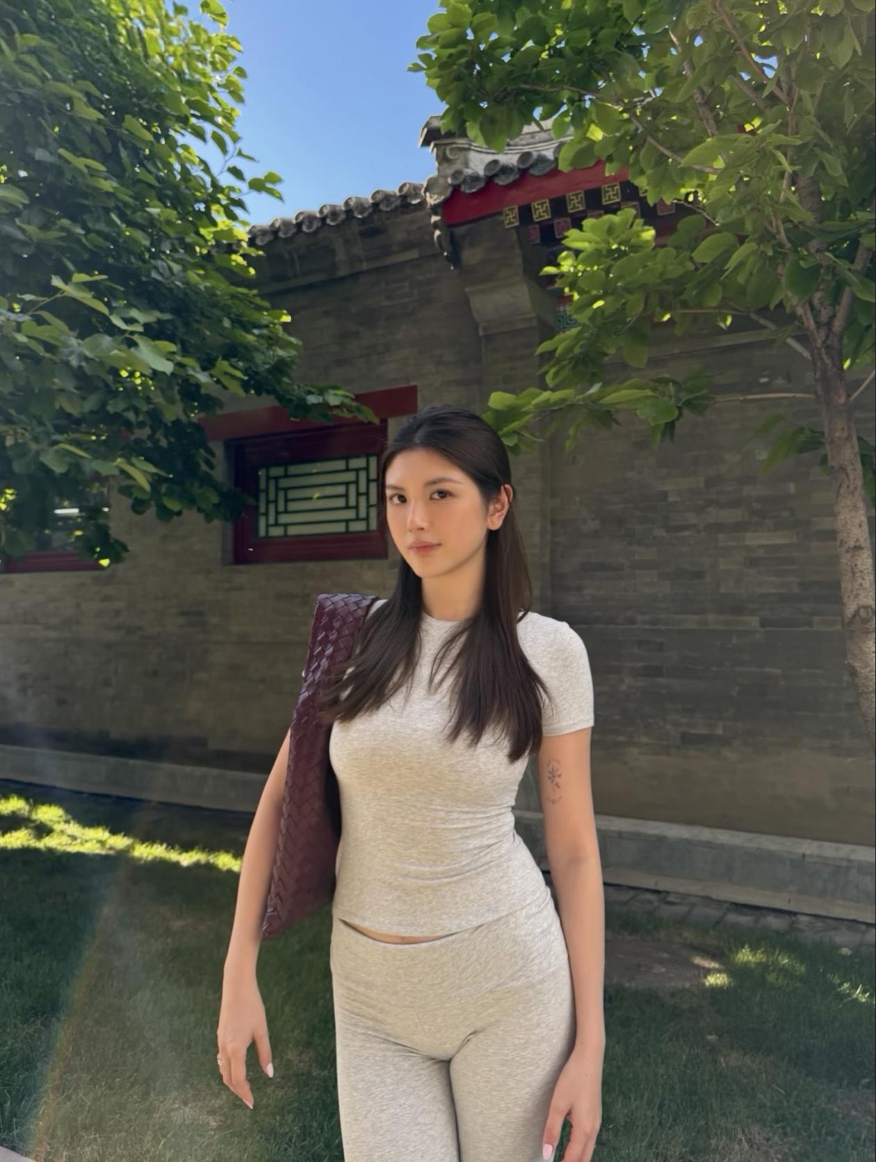 简约时尚，尽显自然美