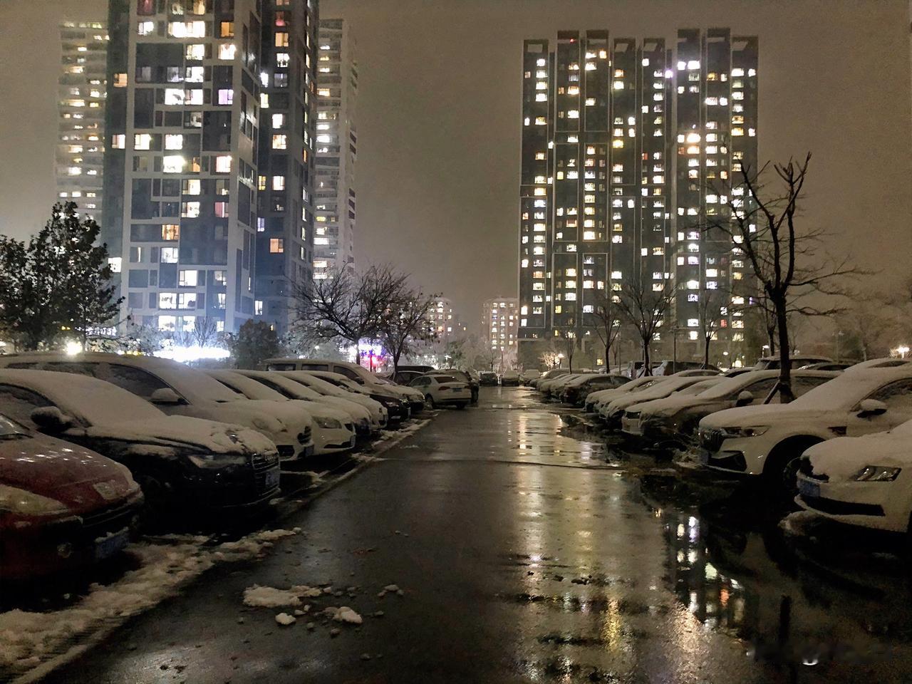 谁能给我讲明白，5个月的婴幼儿，手术麻醉状态下，会握拳吗？会流泪吗？会舔嘴唇吗？