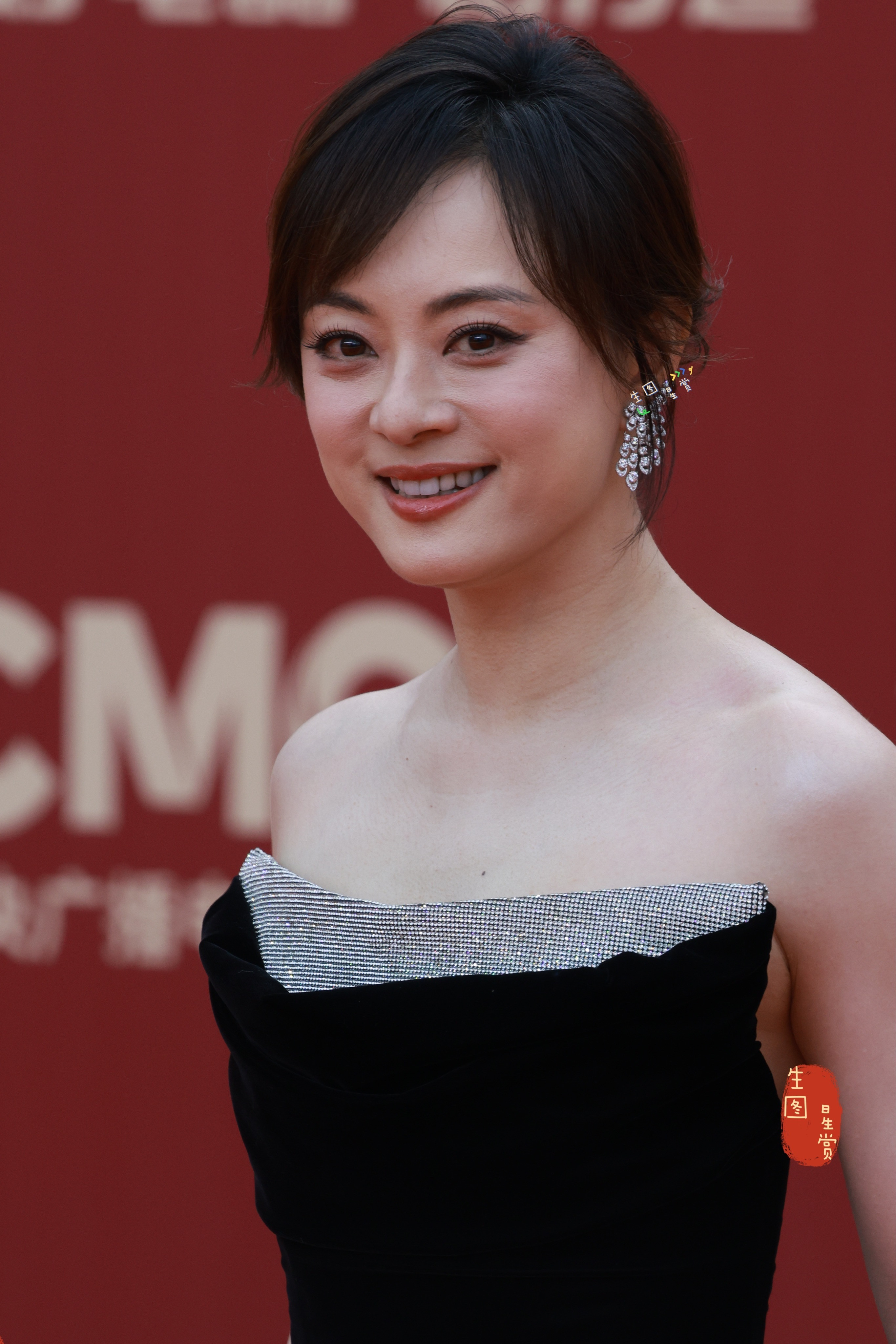 孙俪CMG电视剧盛典红毯生图身姿曼妙的娘娘孙俪红毯压轴中国电视剧年度盛典