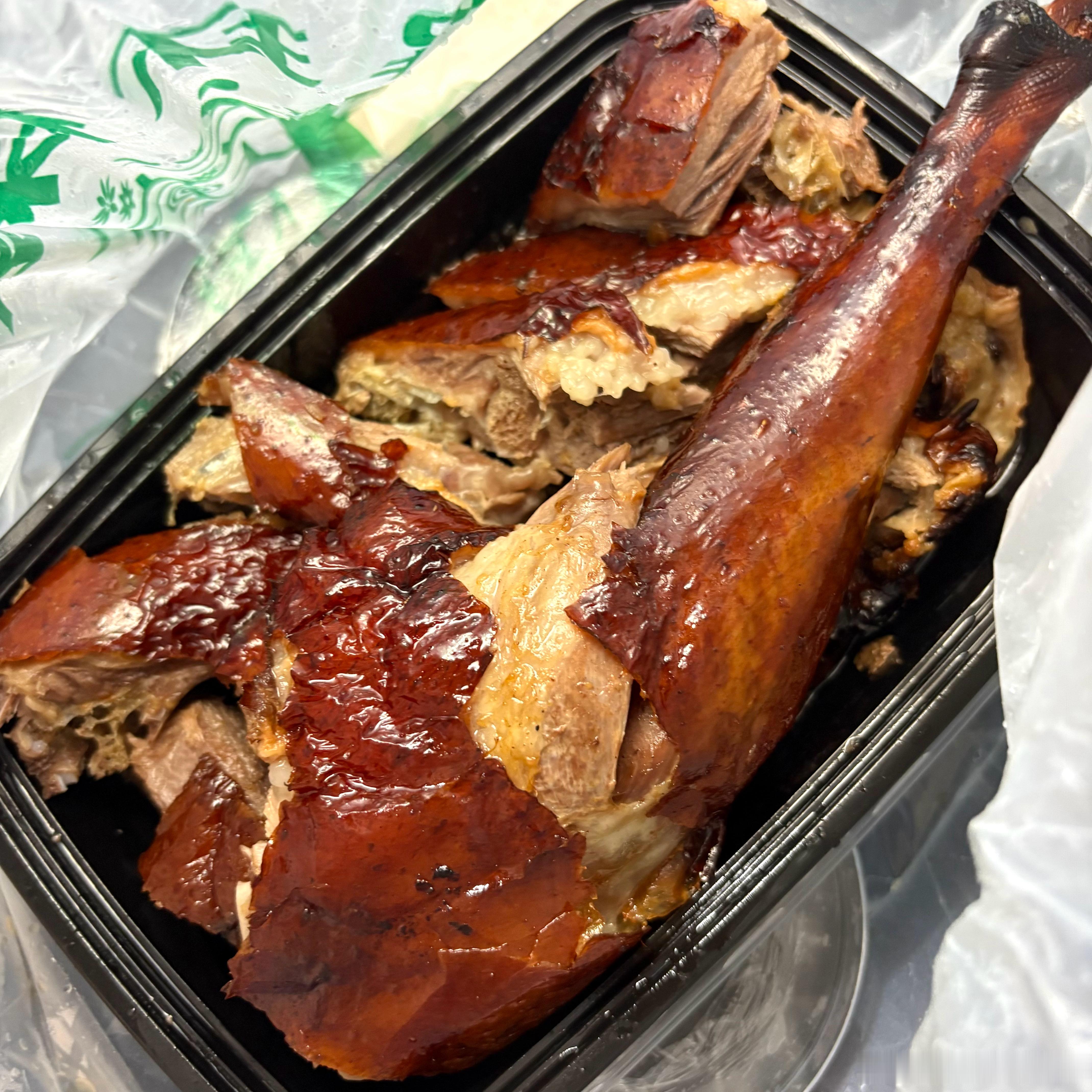 广东IP频繁发鹅腿给我看饿了，去蹲了一条刚出炉的。