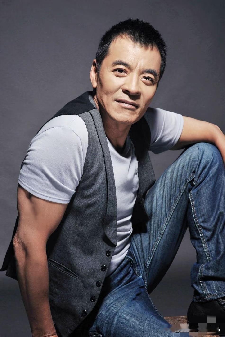 刘威亲自回应与何晴过往：相恋仅3年，否认隐婚，遗憾藏在话里刘威罕见谈及和何