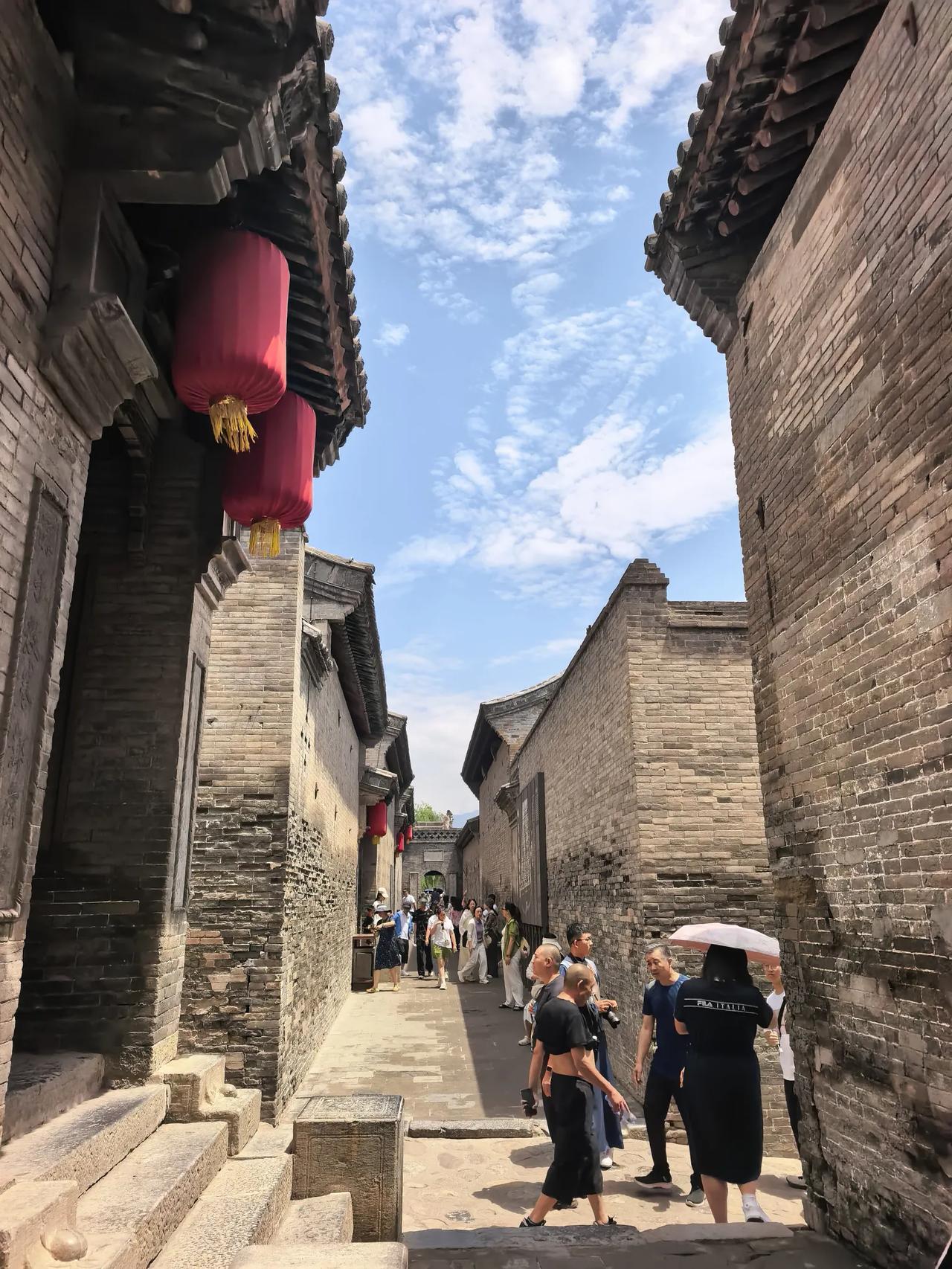 前天来了场说走就走的旅行。朋友两口子打算到山西自驾行。还有一天就出门了，突然
