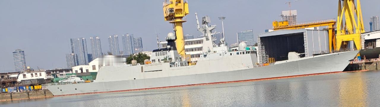 “直20F"反潜直升机大规模上舰为时不远了，”直-20F“模型登上最新批次054