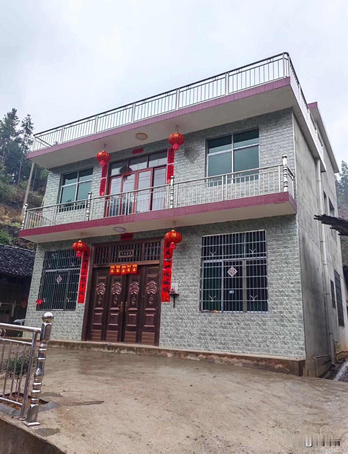 18万买不走的乡愁，老房子留着才是真精明！邻居把出价涨到18万，儿媳