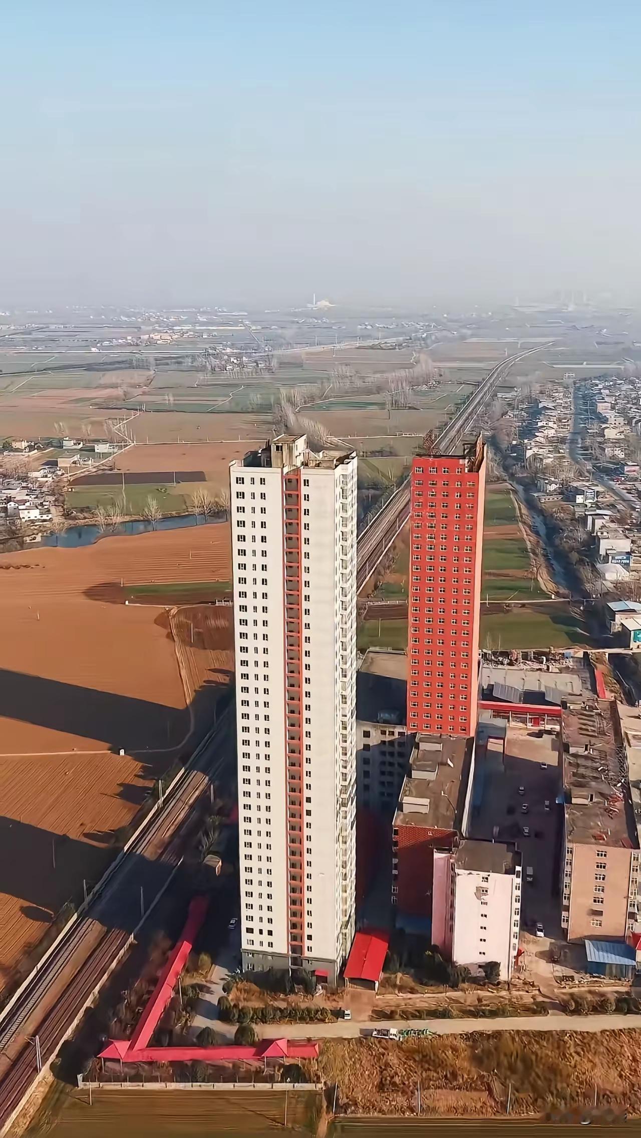 乡镇盖这么高的楼，主要是吸引谁去入住！