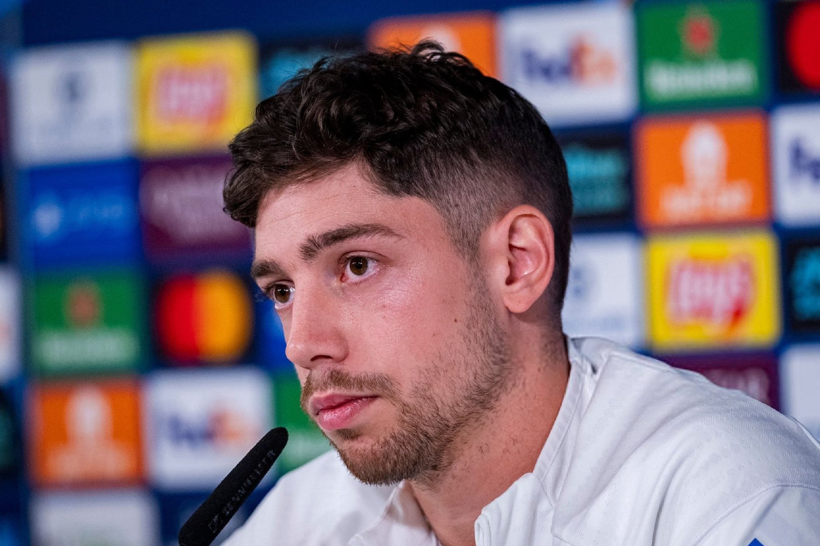 📸巴尔韦德新闻发布会特写。halamadrid