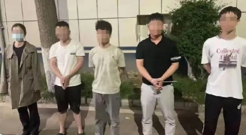 可气又可喜！我一直认为武汉风平浪静，每天在稳健发展，没想到竟然存在“黑暗”的一面