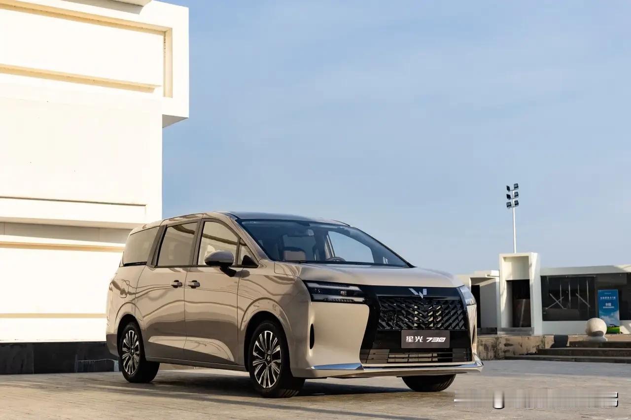 10万级mpv新选择选购建议:​1.‌新能源刚需‌：优先五菱星光730，绿牌+