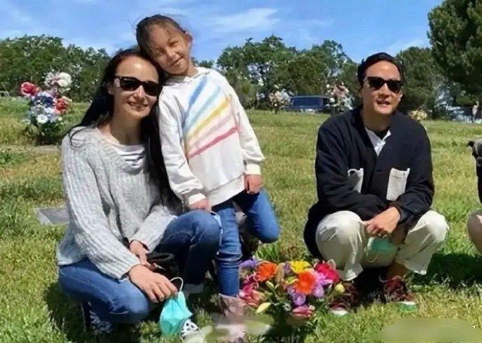 吴彦祖曾自曝无性婚姻已十年，和太太感情依旧很好。无性婚姻并不代表自己禁欲吧，只