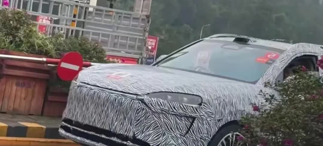 问界M7即将大换代！简直是脱胎换骨，问界M7换代长得像大哥M8、9，但是现款