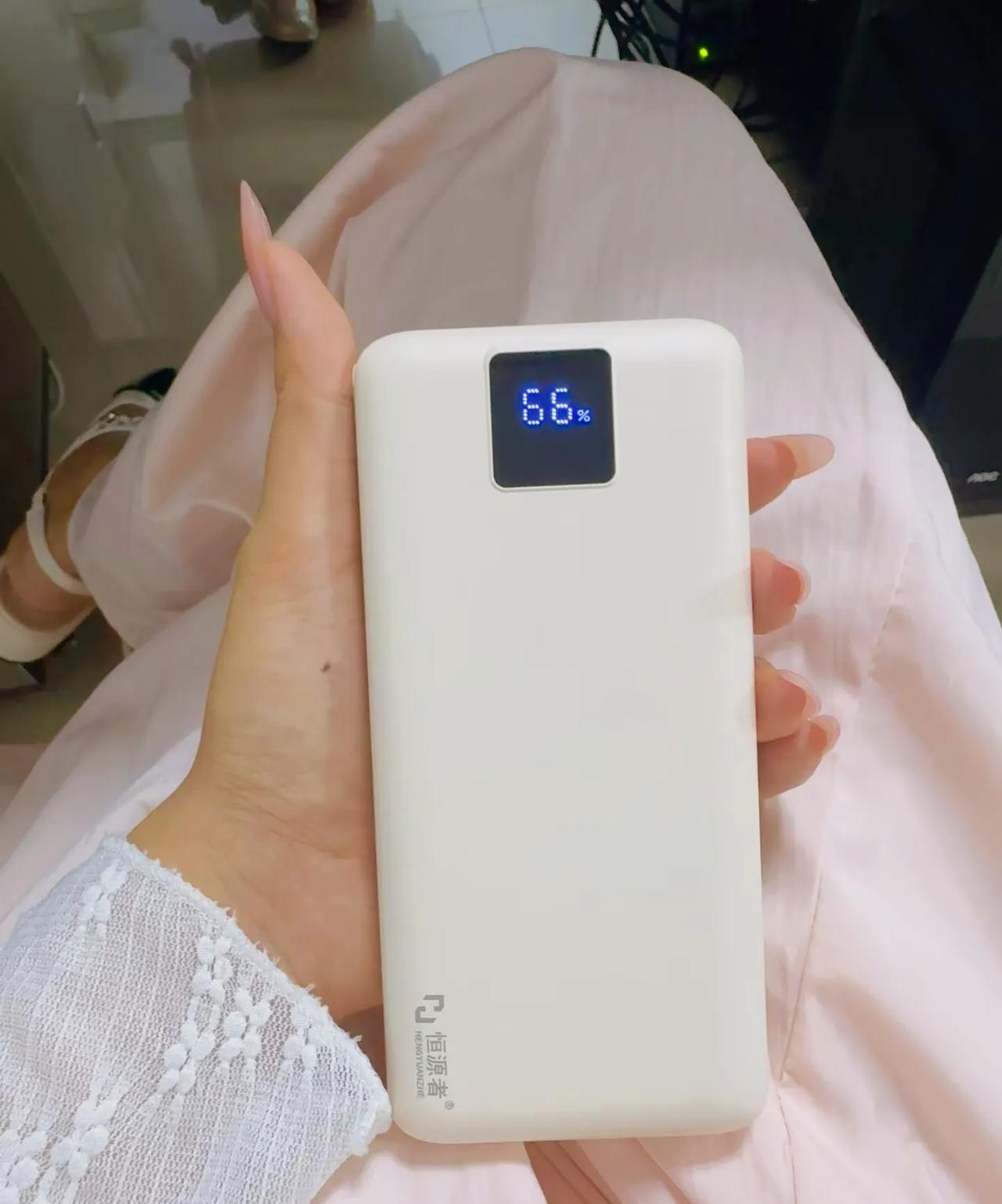 充电宝风波一起看似普通的充电宝事件却如同一颗重磅炸弹，在全球范围内掀起了轩然大波
